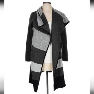 Beatrix ost | Wool Shrug